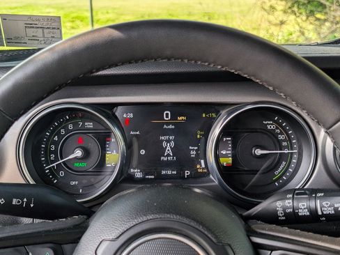 Used 2023 Jeep Wrangler Unlimited w/ Safety Group AWD/4WD image 23