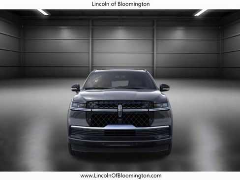 New 2026 Lincoln Navigator L Reserve AWD/4WD image 7