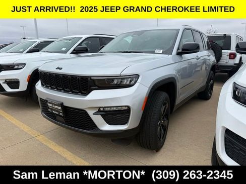 New 2025 Jeep Grand Cherokee Limited w/ Black Appearance Package image 3