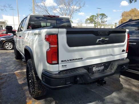 Used 2025 Chevrolet Silverado 2500 ZR2 w/ ZR2 Bison Edition image 3