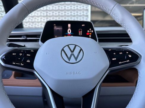 New 2025 Volkswagen ID. Buzz 1st Edition image 21