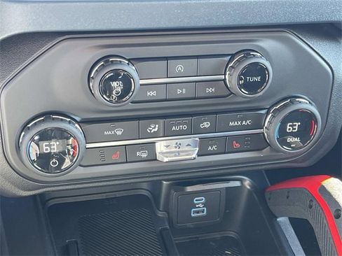 New 2025 Ford Bronco Heritage Edition image 22