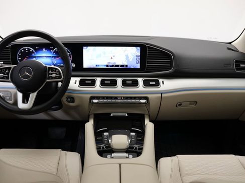 Certified 2023 Mercedes-Benz GLS 450 4MATIC image 17