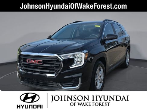 Used 2023 GMC Terrain SLE w/ Driver Convenience Package image 1