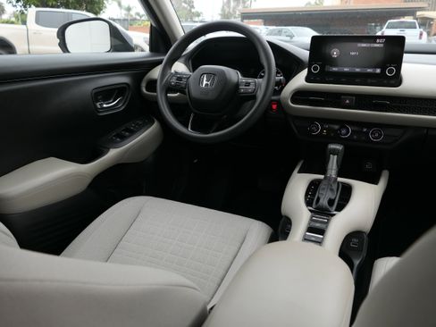 Used 2023 Honda HR-V LX image 23