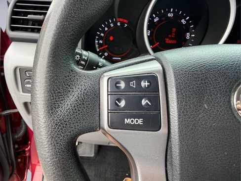 Used 2012 Toyota 4Runner Trail AWD/4WD image 28