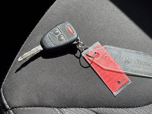 Used 2017 Jeep Wrangler Unlimited Sahara w/ Connectivity Group image 34