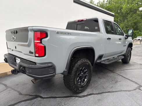Used 2024 Chevrolet Silverado 2500 ZR2 w/ ZR2 Bison Edition AWD/4WD image 13