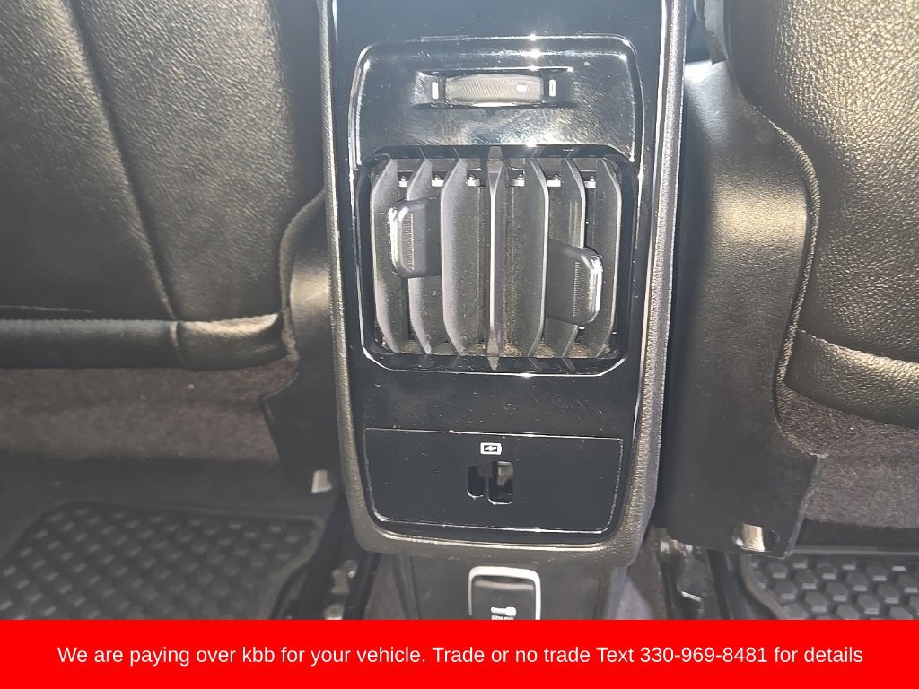 Used 2025 Jeep Compass Latitude w/ Sun & Sound Group AWD/4WD image 32