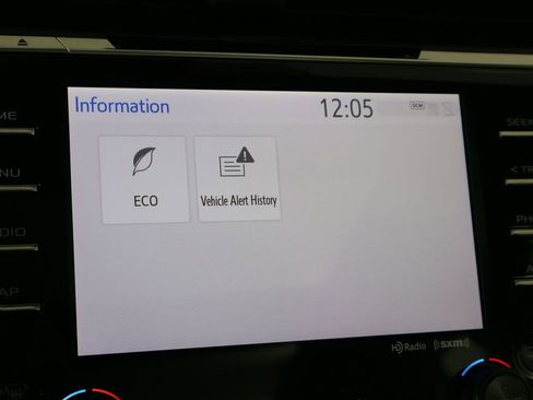 Used 2019 Toyota Camry XSE image 32