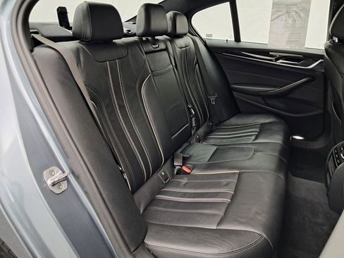 Used 2018 BMW 530i xDrive image 26