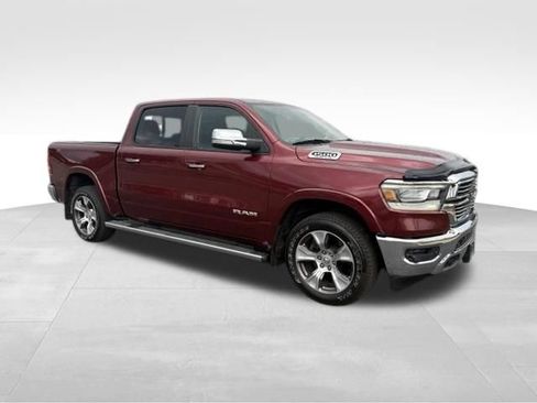Used 2019 RAM 1500 Laramie AWD/4WD image 15