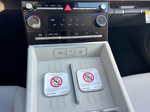 New 2026 Hyundai Santa Fe SE image 15