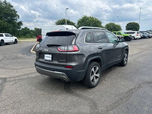 Used 2019 Jeep Cherokee Limited AWD/4WD image 3