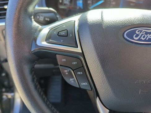 Used 2024 Ford Edge Titanium image 12