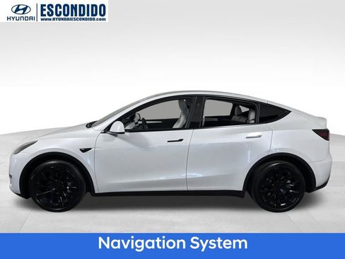 Used 2023 Tesla Model Y Long Range image 2