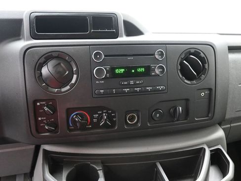 Used 2012 Ford E-350 and Econoline 350 XLT image 9