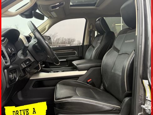 Used 2019 RAM 3500 Laramie image 18