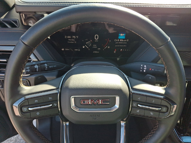 Used 2026 GMC Yukon AT4 AWD/4WD image 4
