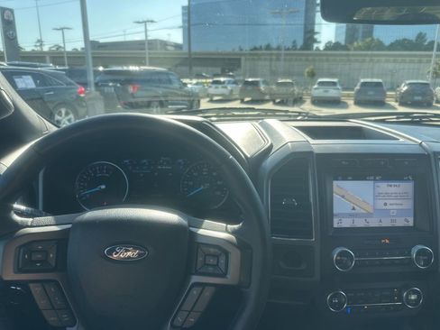 Used 2019 Ford Expedition XLT w/ Equipment Group 202A image 10