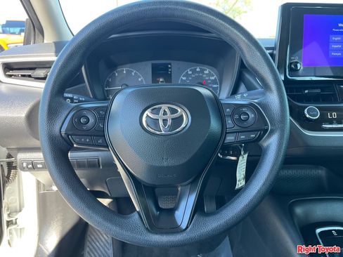 Certified 2025 Toyota Corolla LE FWD image 22