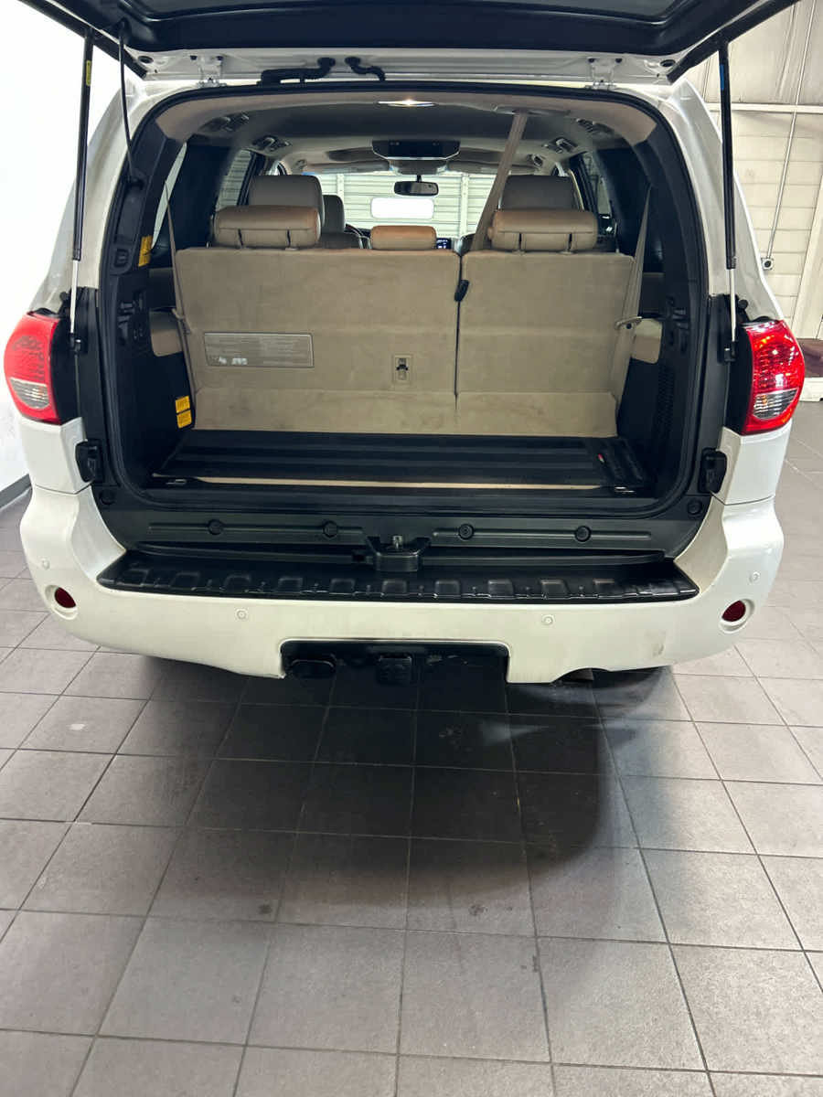 Used 2012 Toyota Sequoia Platinum AWD/4WD image 14