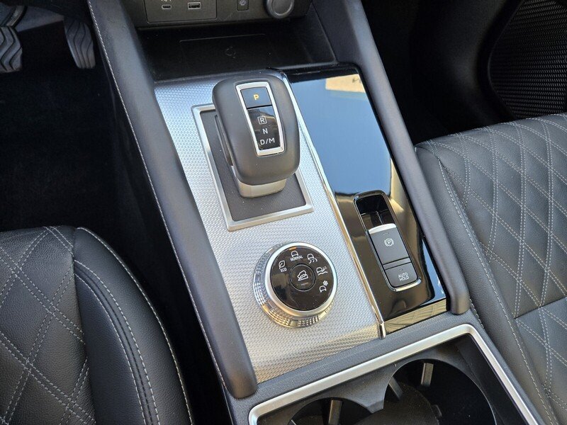 Used 2024 Mitsubishi Outlander SEL FWD image 23