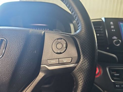 Used 2024 Honda Passport EX-L image 18