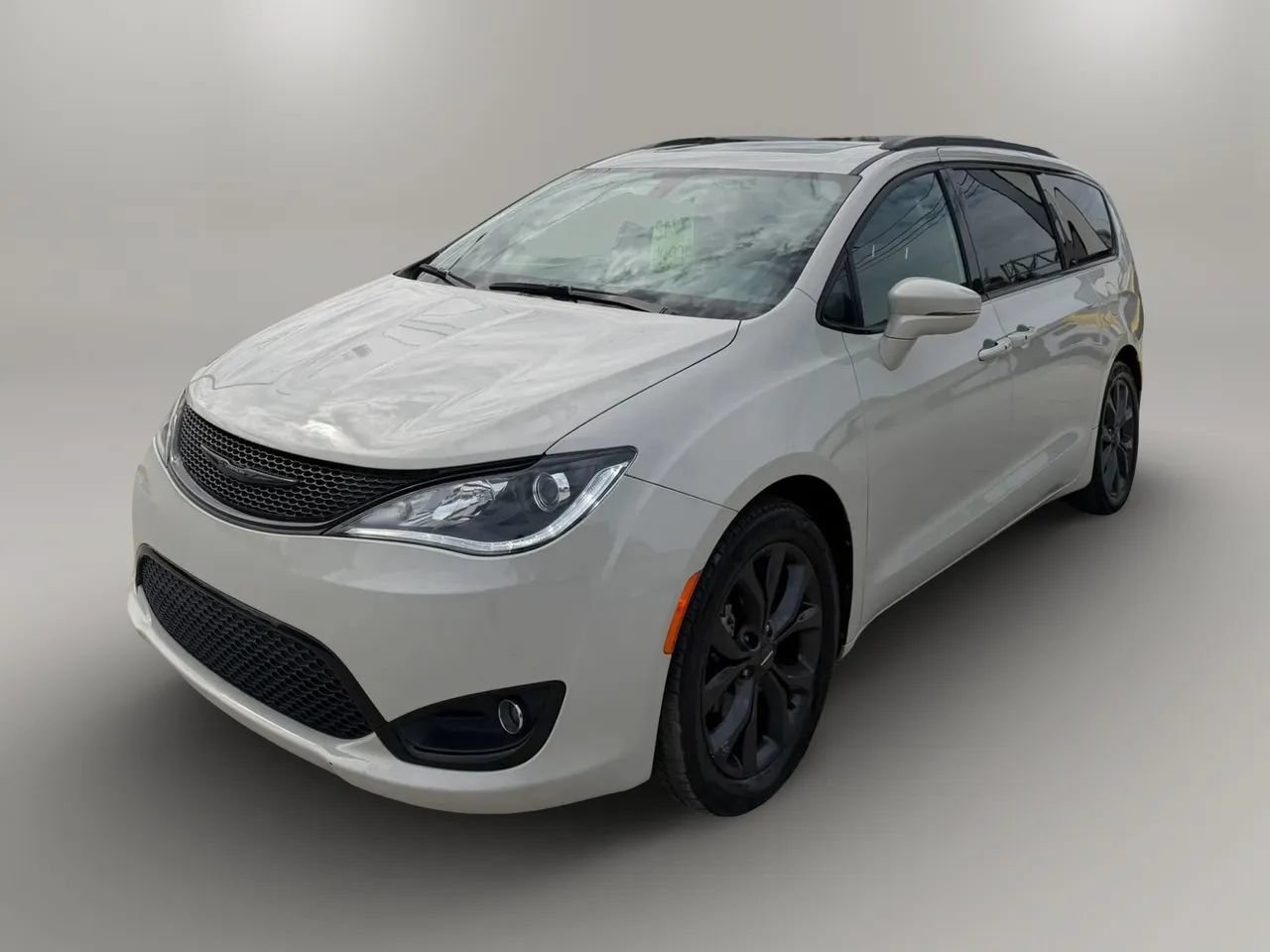 Used 2020 Chrysler Pacifica Limited w/ S Appearance Package FWD image 3