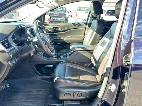 Certified 2022 GMC Acadia AT4 w/ Technology Package AWD/4WD image 9