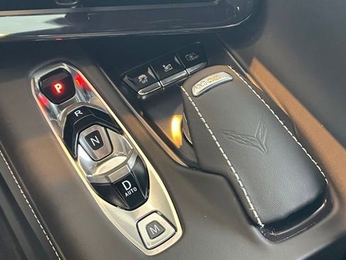 Used 2025 Chevrolet Corvette Stingray Premium Cpe w/ Z51 Performance Package image 11