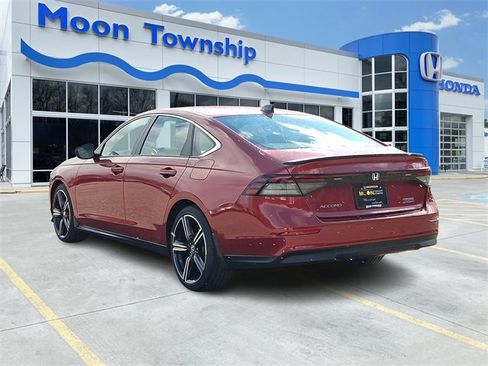 Used 2024 Honda Accord Sport image 4