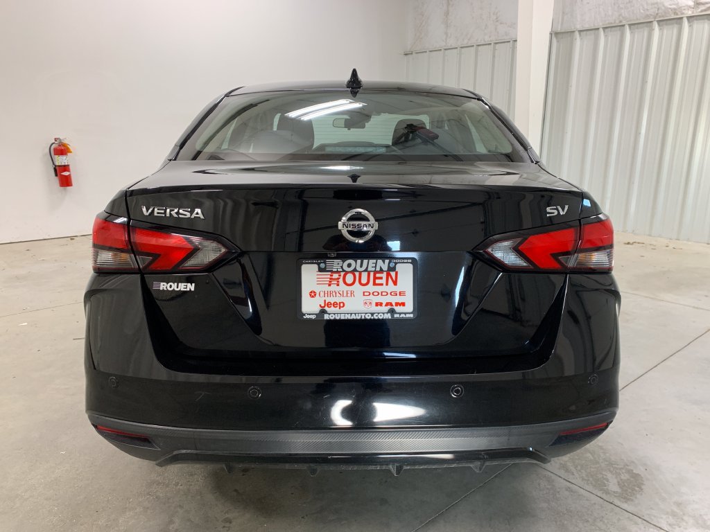 Used 2020 Nissan Versa SV FWD image 6