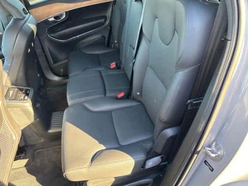 Used 2024 Volvo XC90 T8 Plus image 5