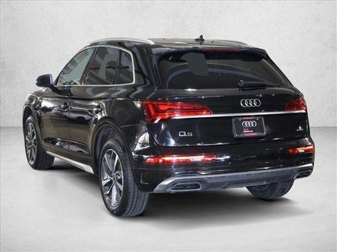 Used 2023 Audi Q5 2.0T Premium w/ Convenience Package image 9