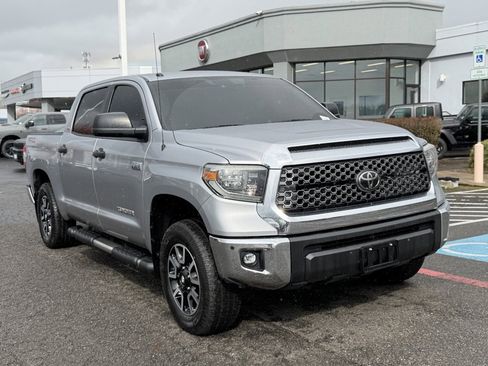 Used 2018 Toyota Tundra SR5 w/ TRD Off Road Package image 2