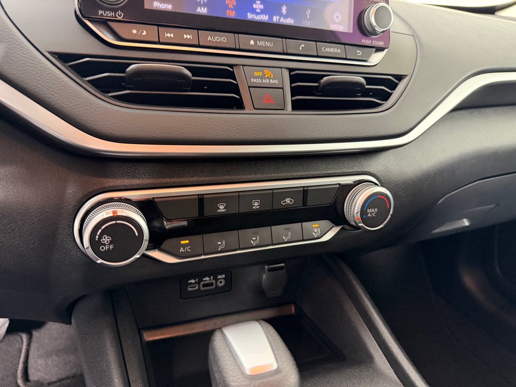 Used 2022 Nissan Altima 2.5 SV FWD image 16