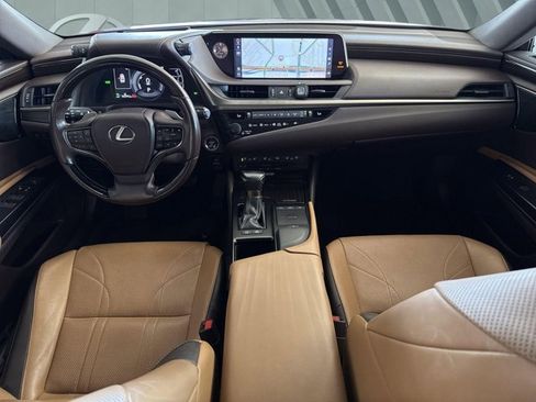Used 2019 Lexus ES 300h w/ Accessory Package 2 FWD image 13
