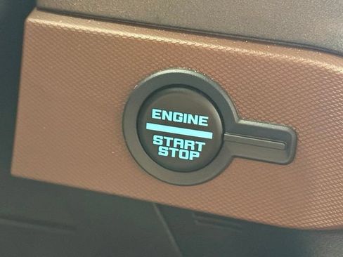 Used 2024 Ford Bronco Outer Banks AWD/4WD image 19