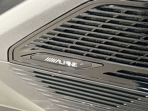 Used 2025 Jeep Wagoneer S Limited image 18