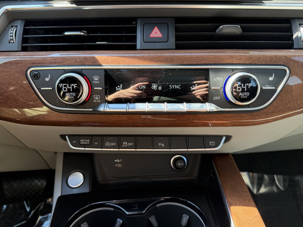 Used 2022 Audi A4 2.0T Premium w/ Convenience Package AWD/4WD image 22