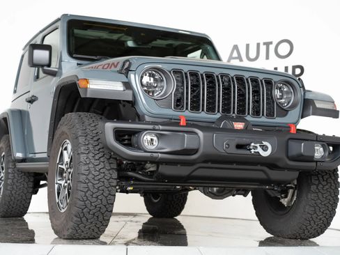 Used 2024 Jeep Wrangler Rubicon image 4