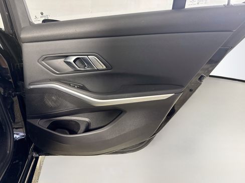 Used 2020 BMW 330i Sedan w/ Convenience Package RWD image 28