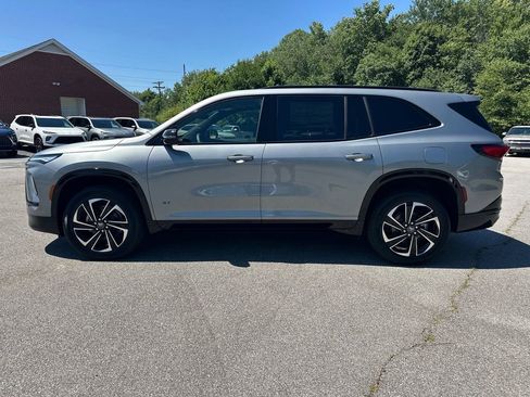 New 2026 Buick Enclave Sport Touring w/ Power Package FWD image 9