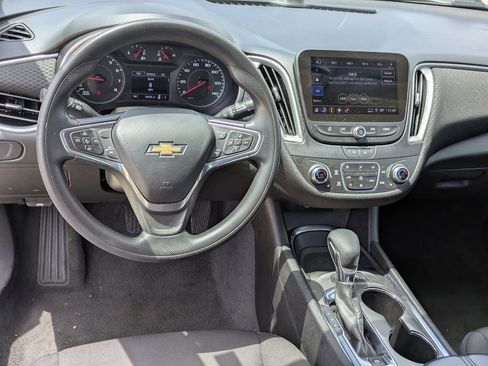 Used 2024 Chevrolet Malibu LT FWD image 12