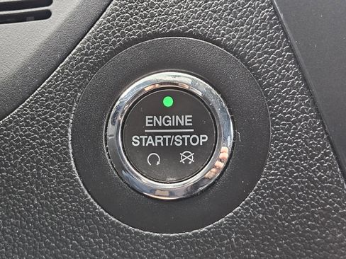 Used 2019 Ford Explorer XLT w/ Equipment Group 202A image 22