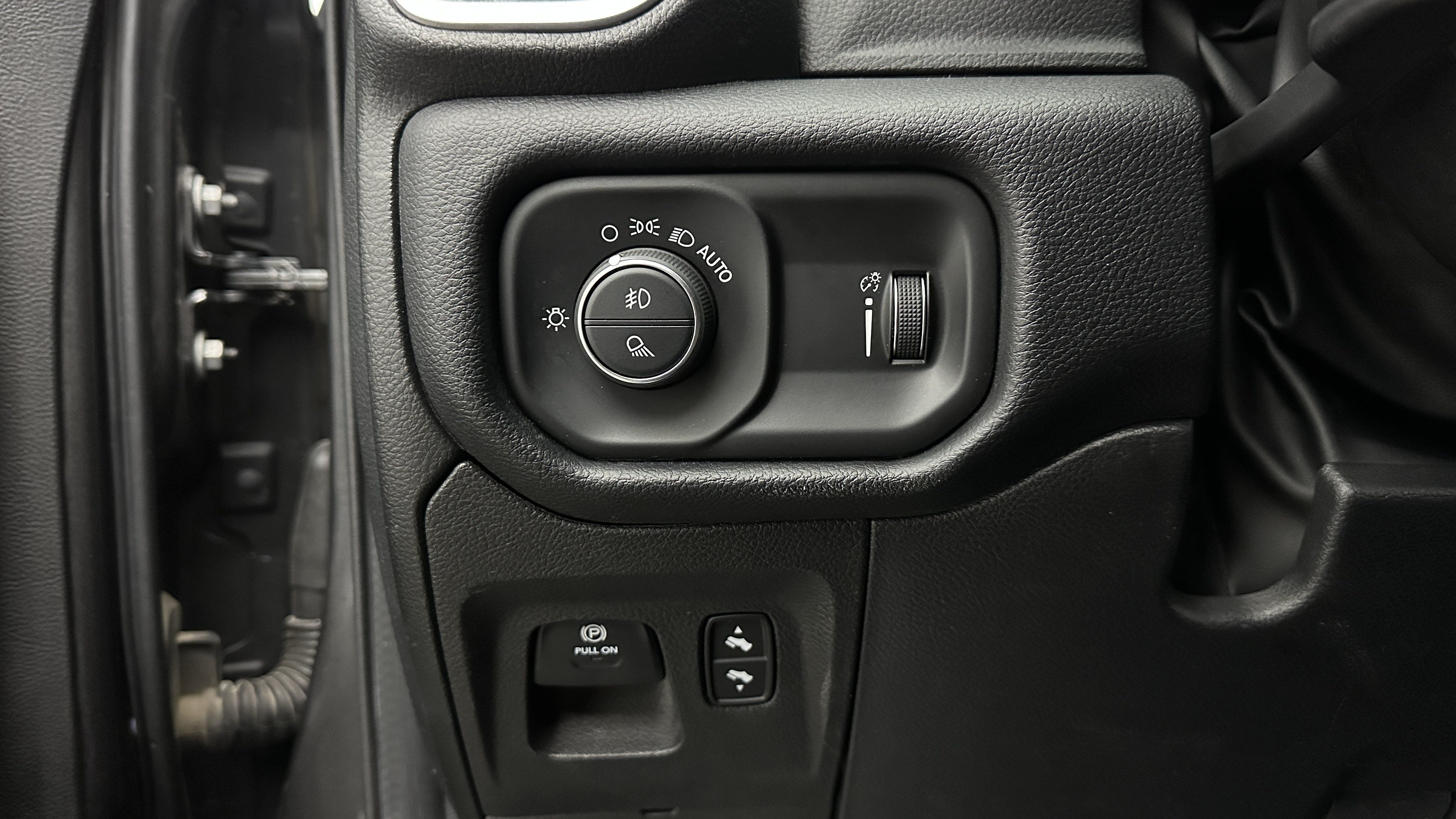 Used 2022 RAM 1500 Big Horn RWD image 16