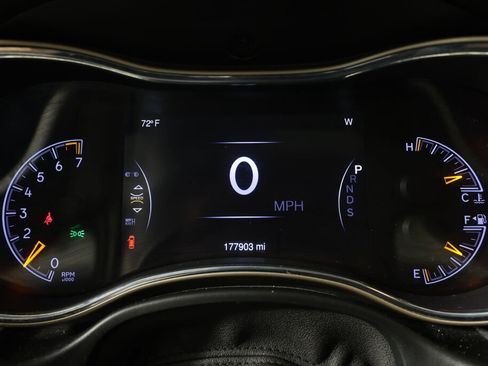 Used 2015 Jeep Grand Cherokee Limited image 31