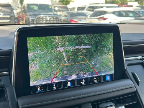 Used 2021 Chevrolet Tahoe LT w/ LT Signature Package RWD image 38