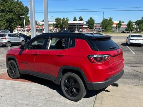 Used 2019 Jeep Compass Latitude AWD/4WD image 11